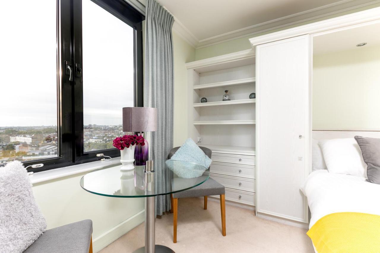 Point West Apartments Лондон Екстериор снимка